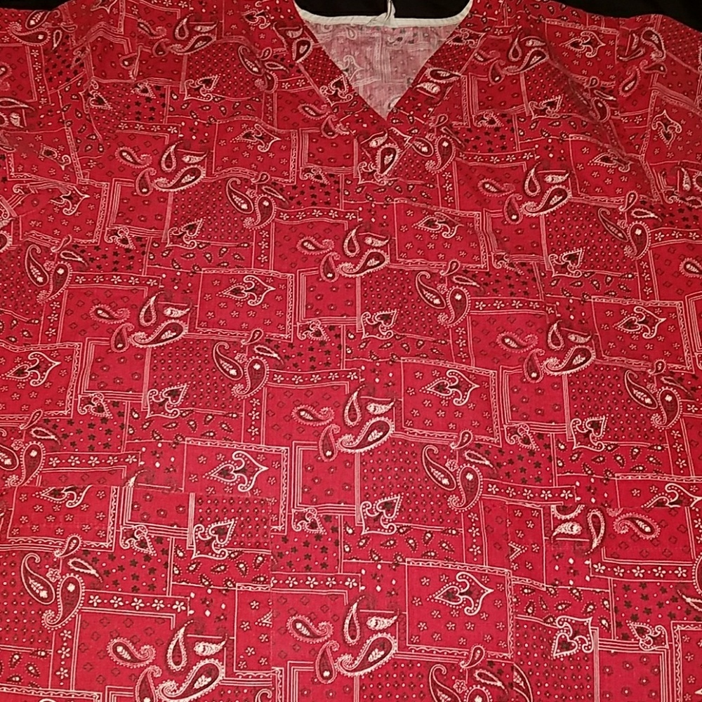 Bandana print scrub top